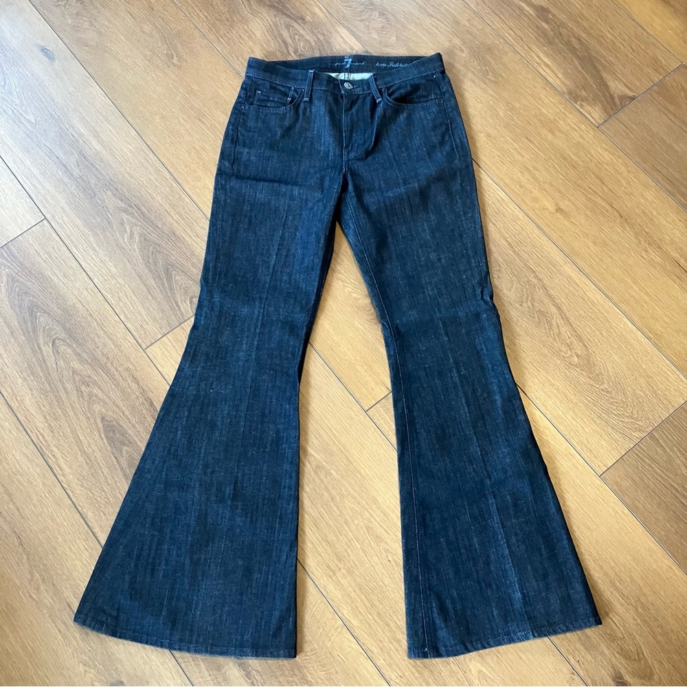 7 for all Mankind Lexi Bell Bottom Jeans Size 28
